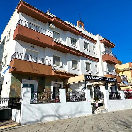 Apartahotel Dona Reyes 치피오나 외부 사진