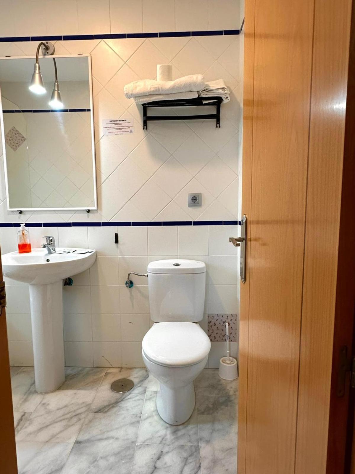 Apartahotel Dona Reyes 치피오나 외부 사진