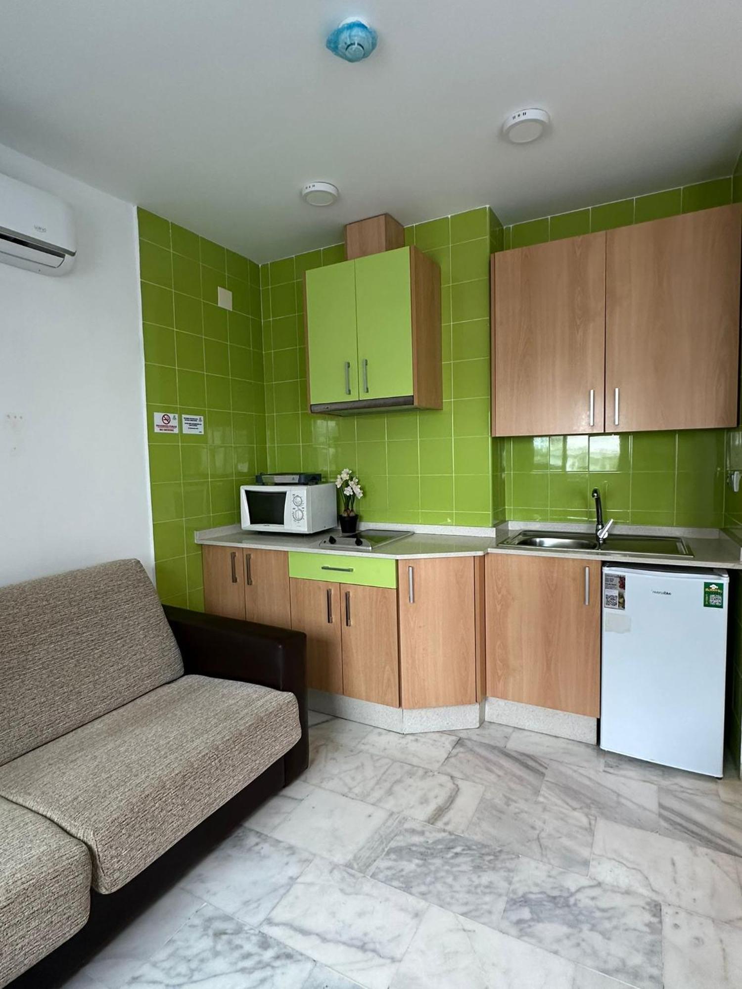 Apartahotel Dona Reyes 치피오나 외부 사진