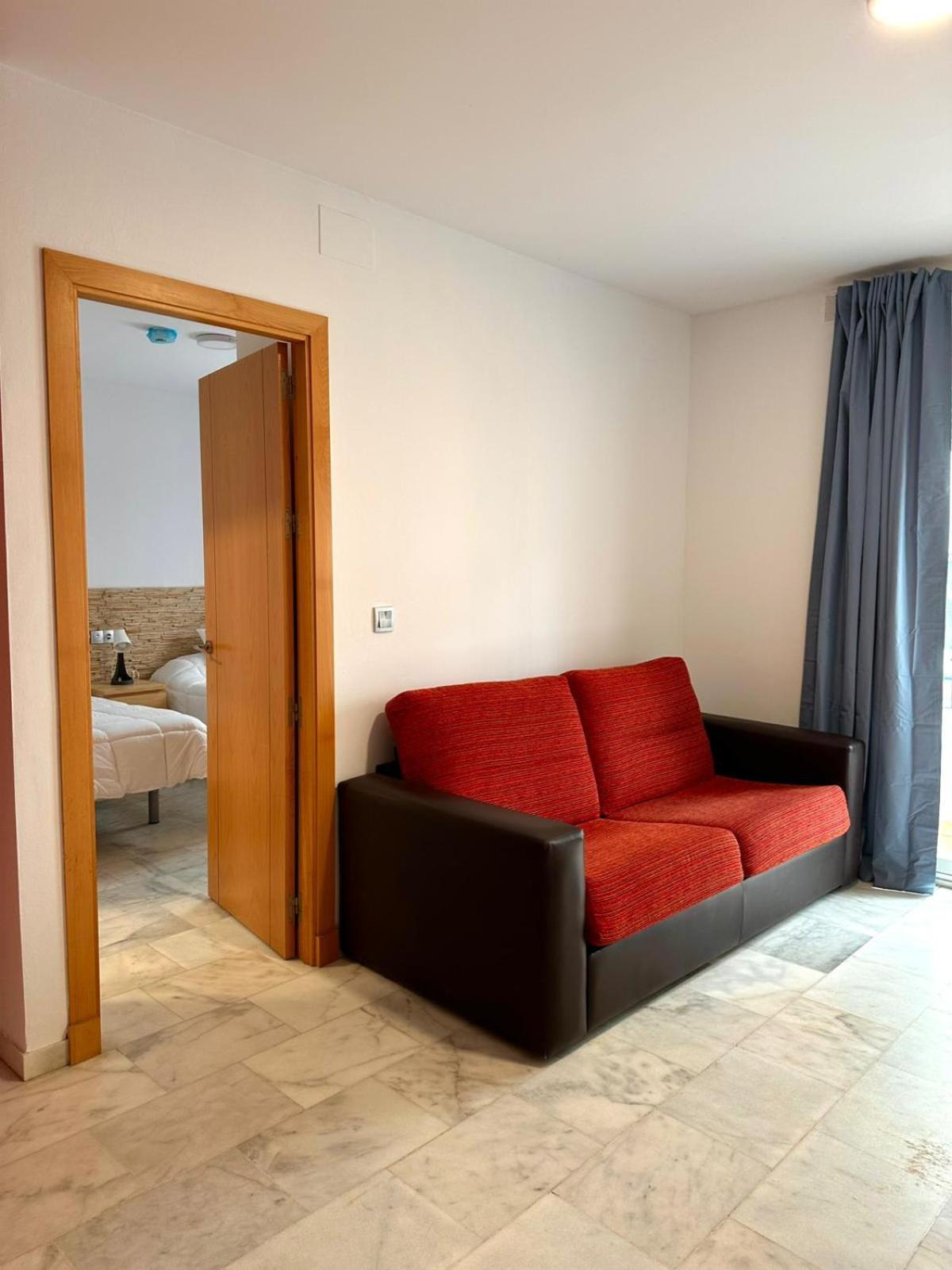 Apartahotel Dona Reyes 치피오나 외부 사진